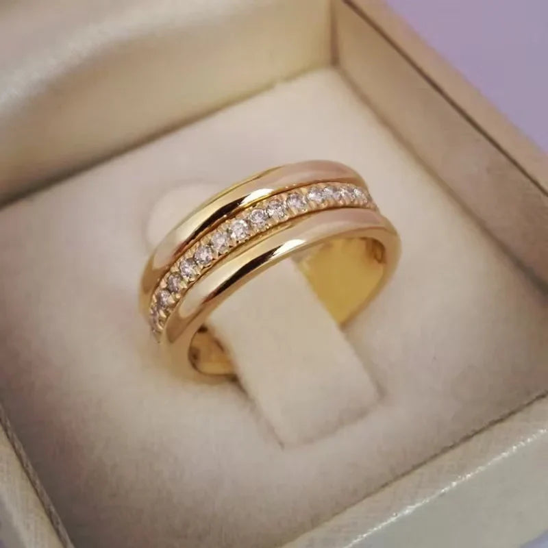 Nadia | Damenring mit glitzernden Zirkonia-Steinen